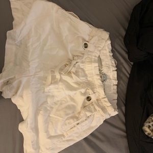 flowy off-white shorts w button and tie